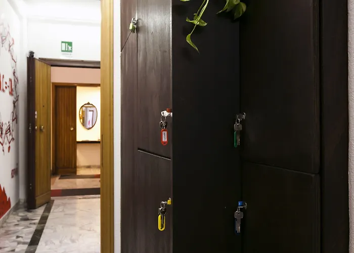 Hotel Martini Bed Rome