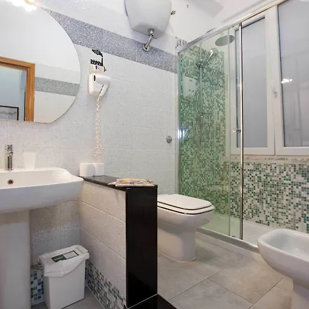 Hotel Martini Bed Rome