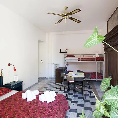 Martini Bed Hotel 3*